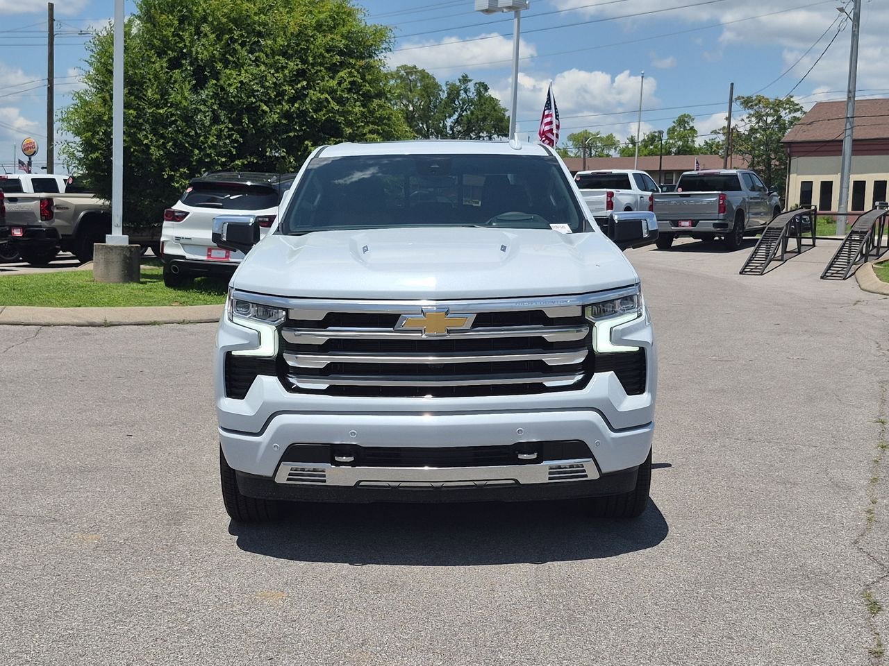 New 2026 Polar White Tricoat Chevrolet High Country image 3