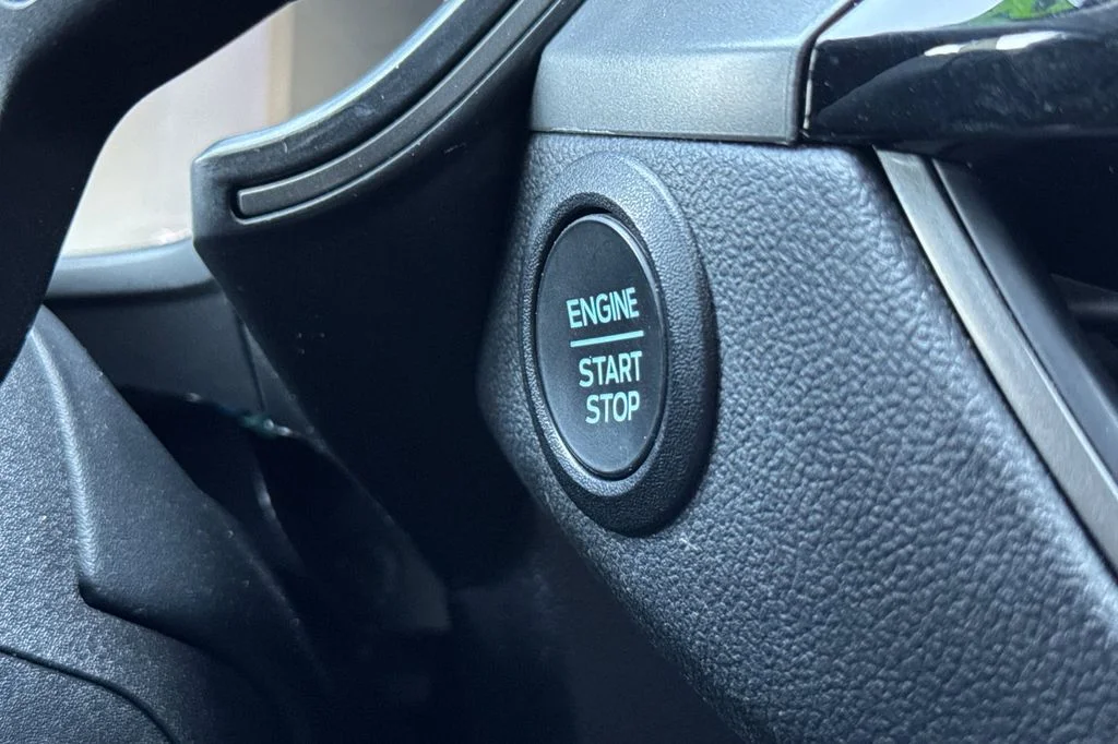 Used 2024 Silver Ford Active image 27