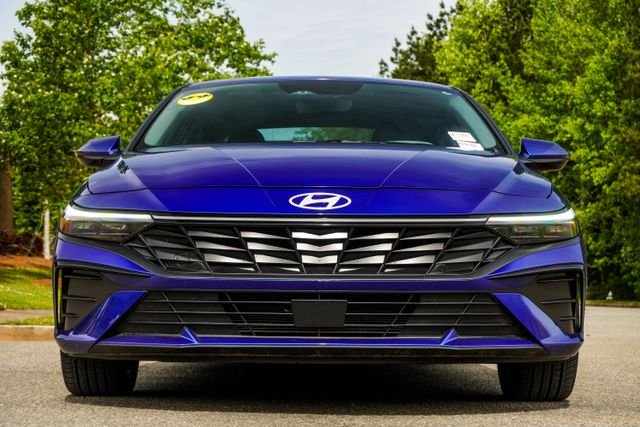 Certified Used 2024 Blue Hyundai SEL image 8