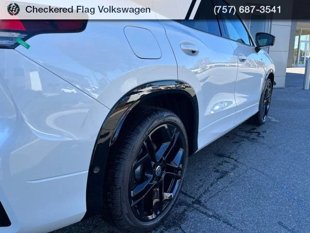 New 2026 White Volkswagen 2.0T SE R-Line Black image 9
