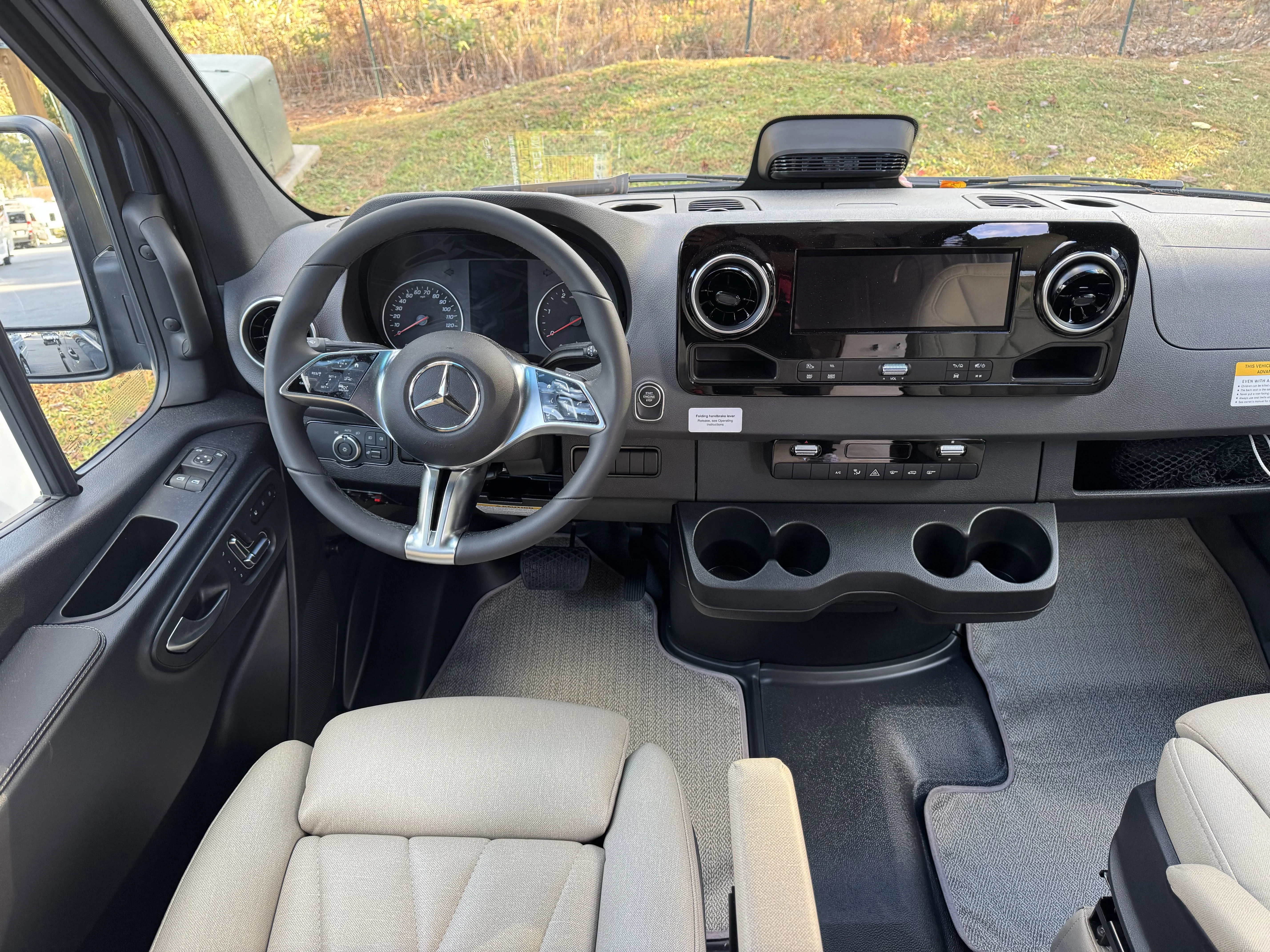 2025 Mercedes-Benz Sprinter Cargo Van Base - Photo 11