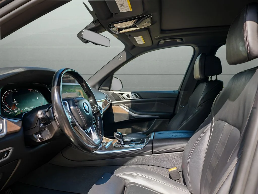 Used 2019 Gray BMW xDrive40i image 47