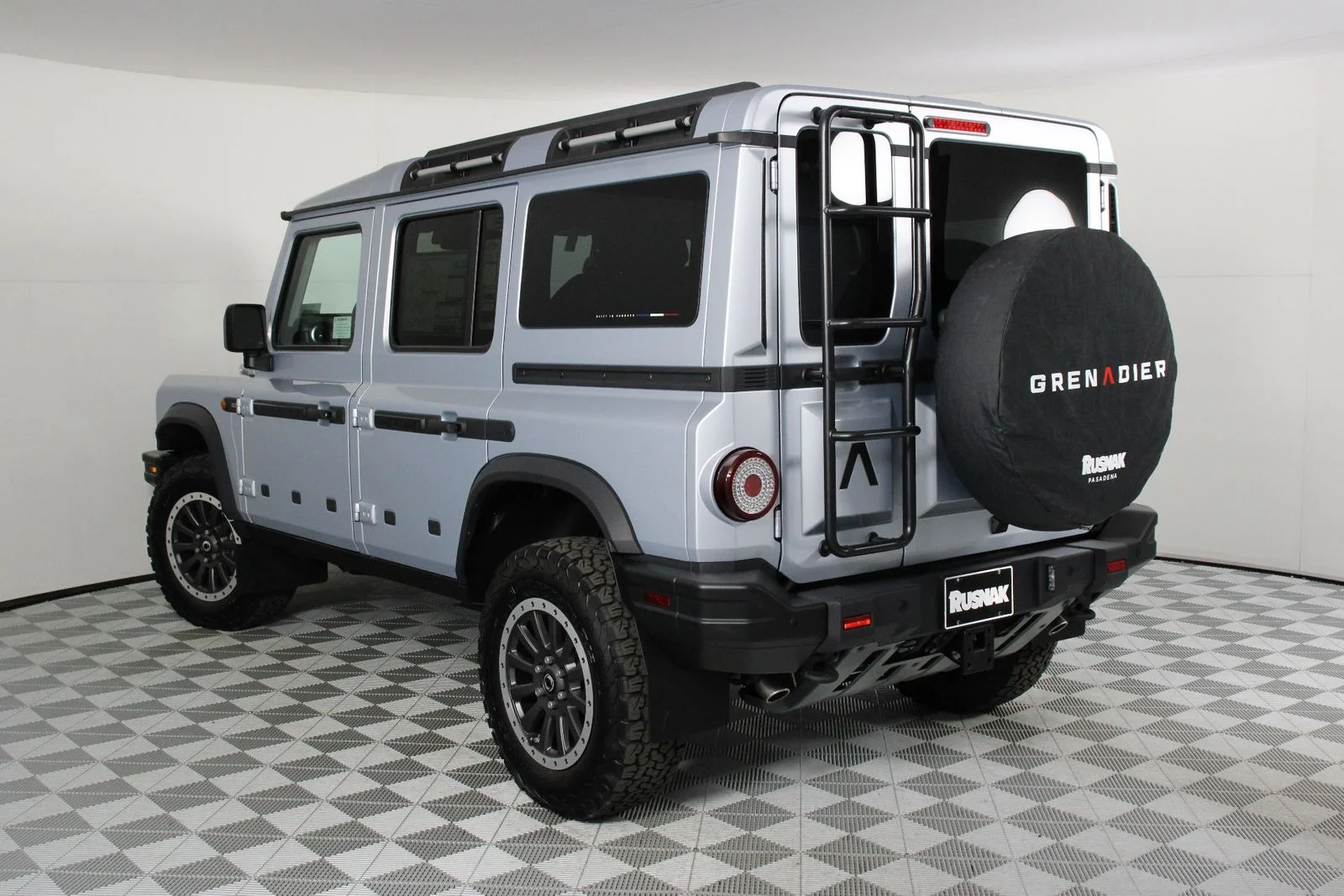 New 2025 Sterling Silver Metallic INEOS Fieldmaster Edition image 3