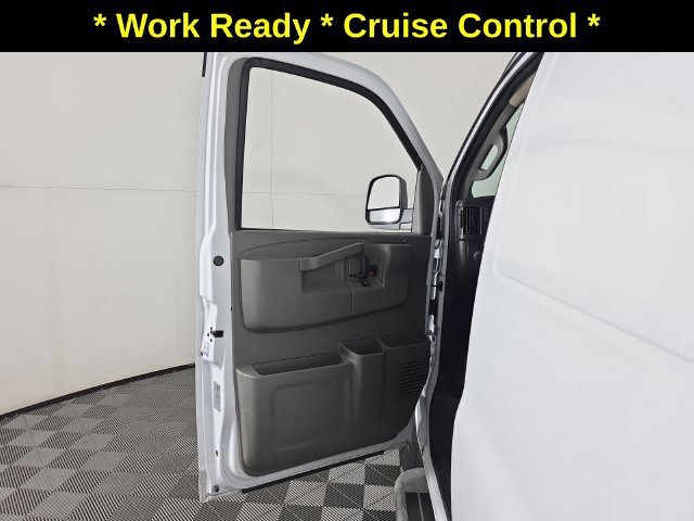Used 2025 Summit White GMC Work Van image 20