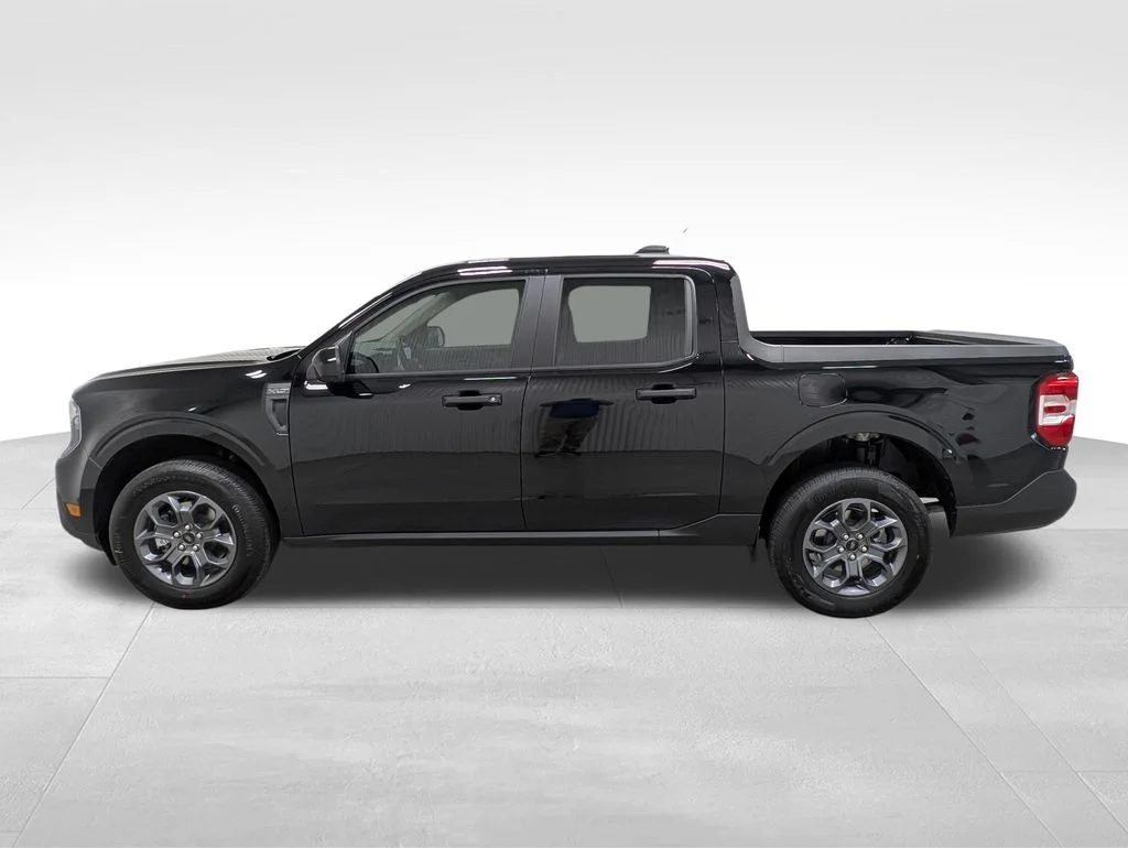 New 2026 Shadow Black Ford XLT image 1