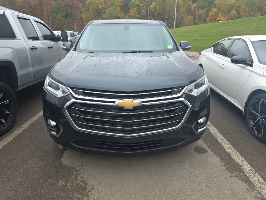 Used 2020 Gray Chevrolet LT image 3