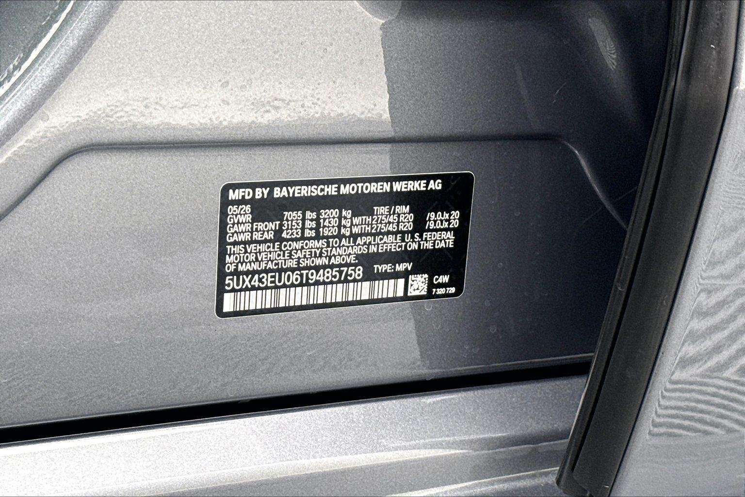 New 2026 Skyscraper Grey Metallic BMW xDrive50e image 27