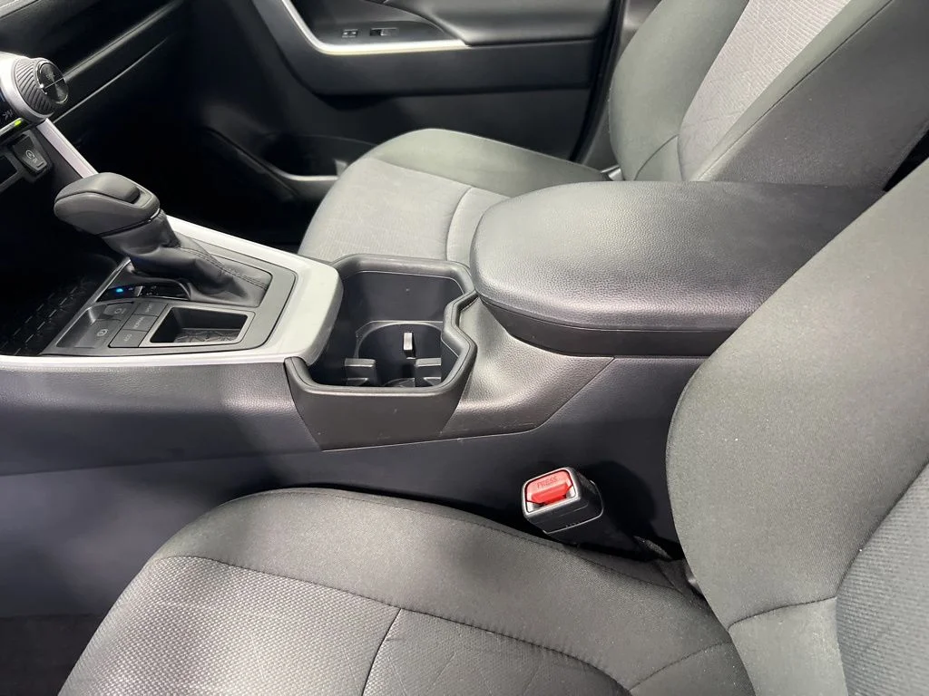 Used 2025 White Toyota XLE image 23