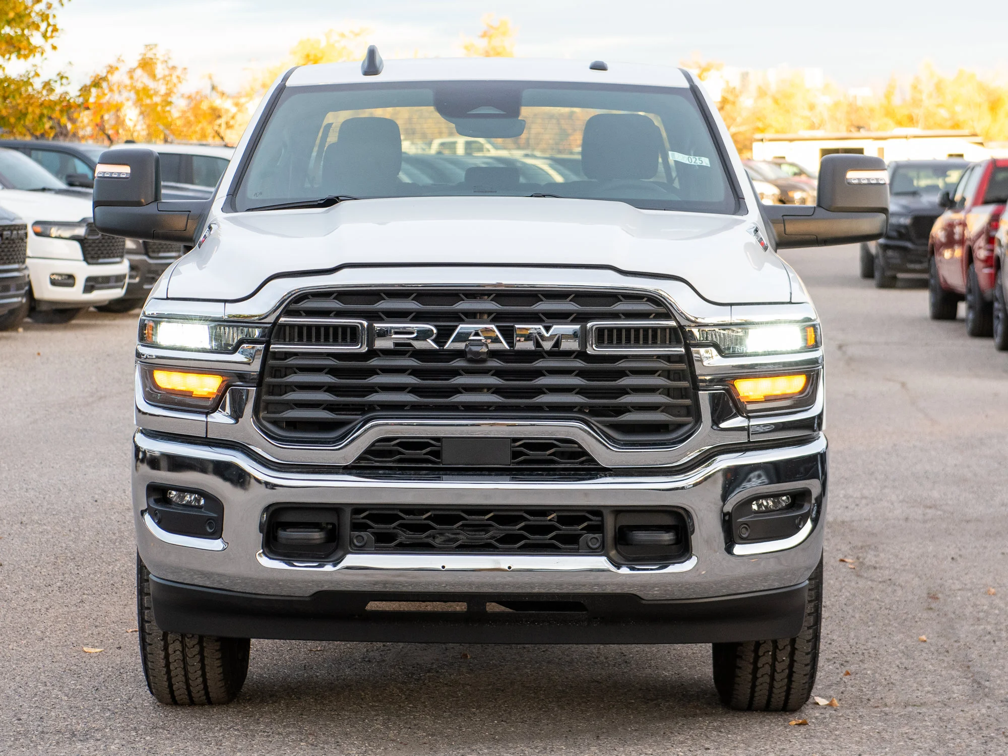 New 2027 White RAM Big Horn* Crew Cab 4x4, 6.4L HEMI V8, Remote Start image 11