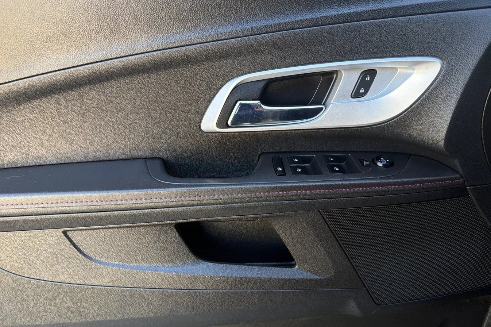 Used 2012 Gold Chevrolet LT image 13