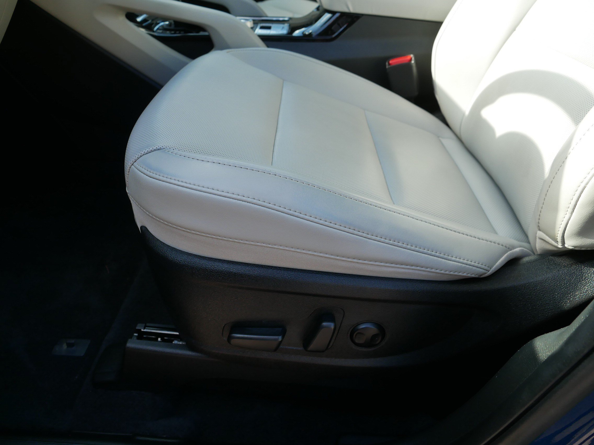Certified Used 2024 Midnight Lake Blue Kia S image 20