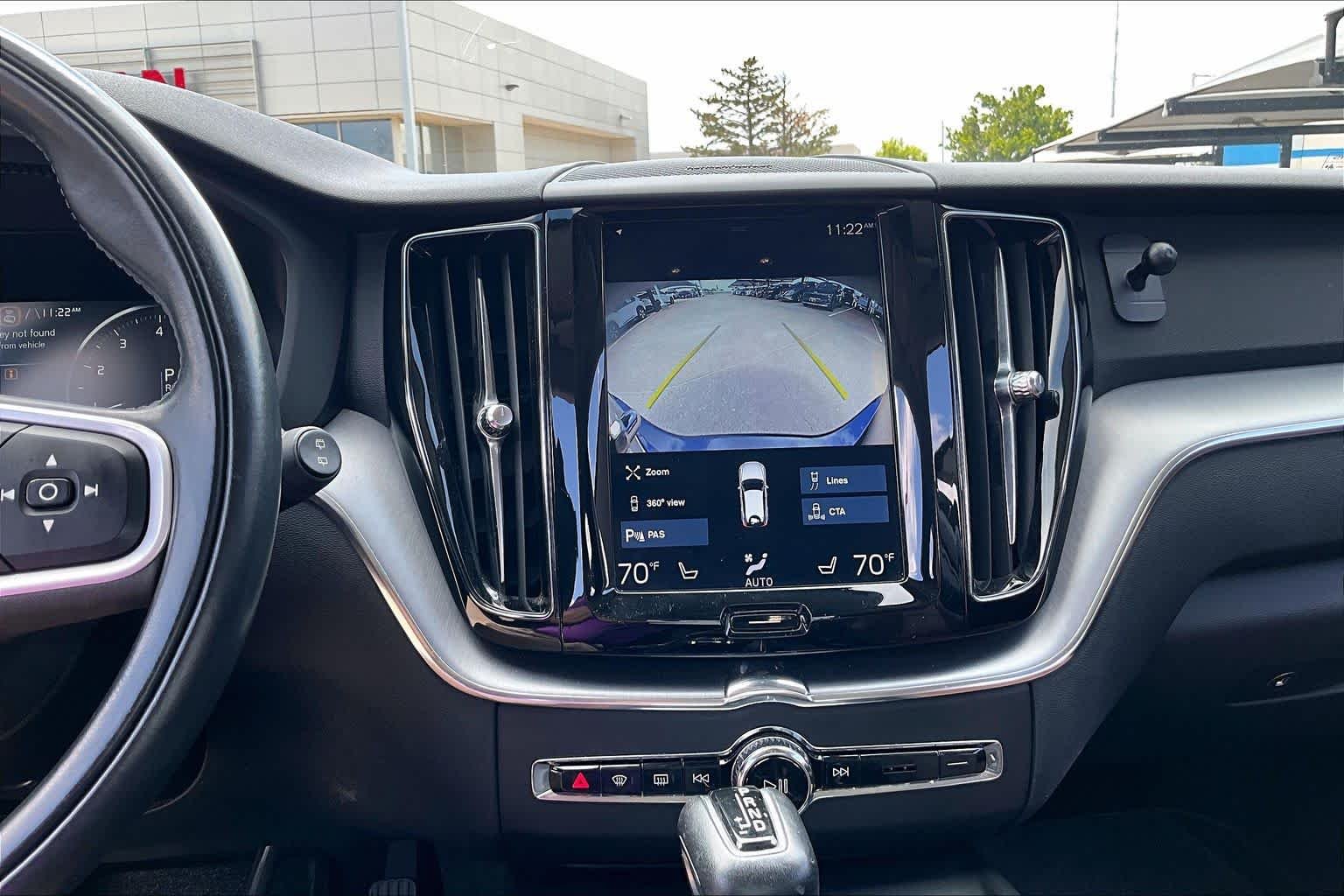 Used 2020 Pine Grey Metallic Volvo Momentum image 32