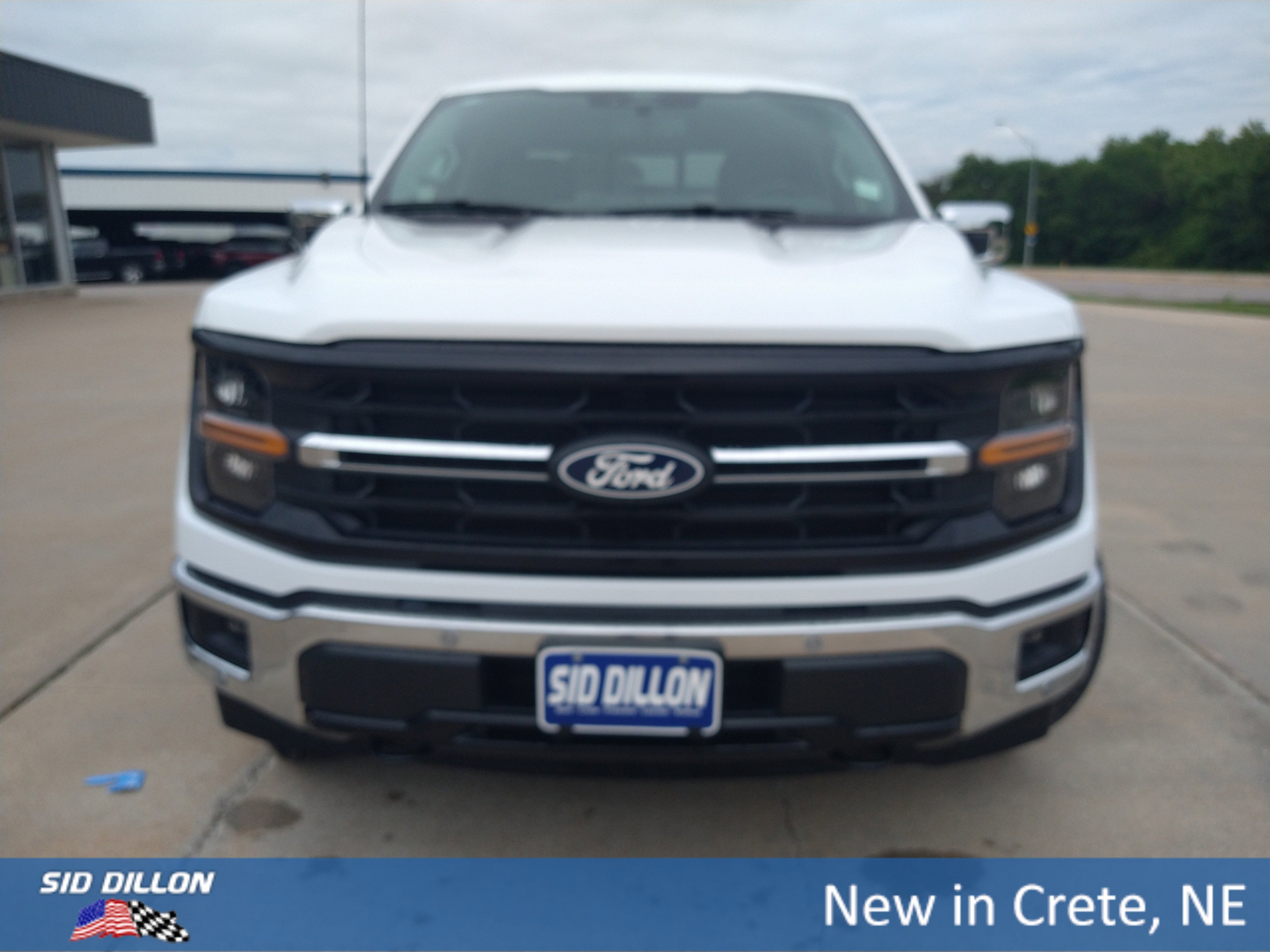 New 2026 Oxford White Ford XLT image 14