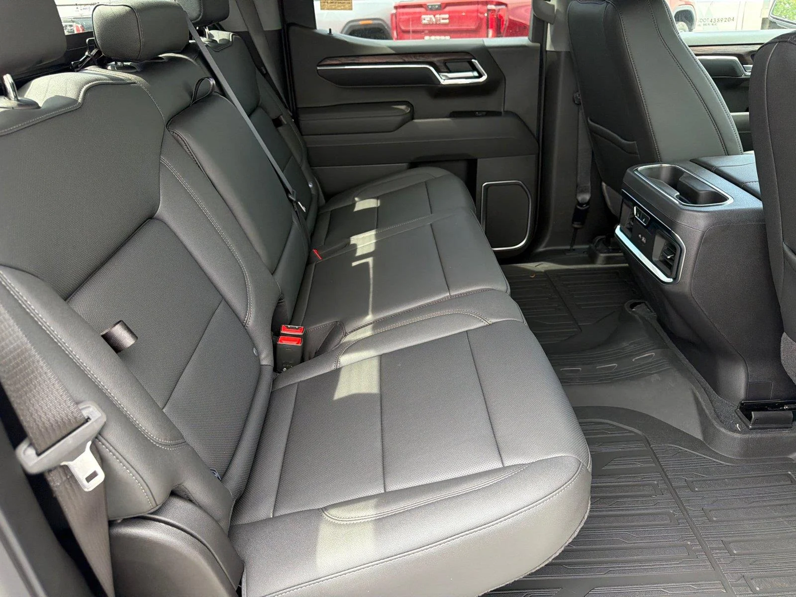 2026 GMC Sierra 1500 SLT - Photo 12