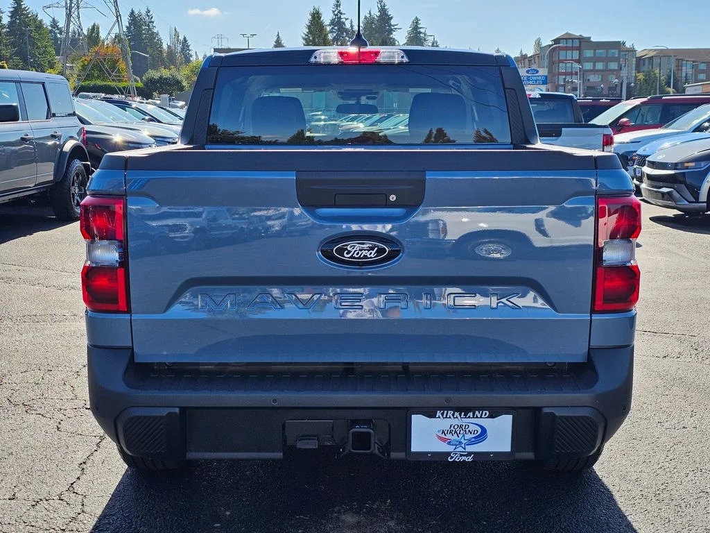 New 2025 Azure Gray Metallic Tri-Coat Ford XLT image 6