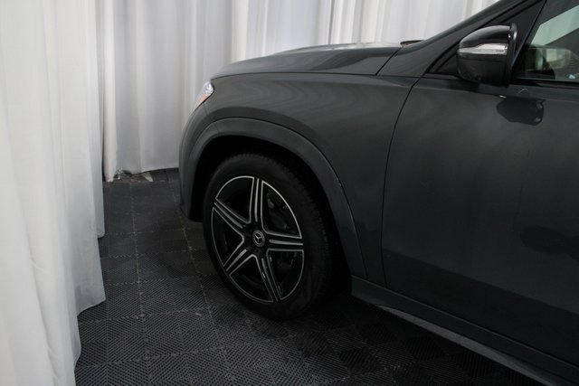 New 2026 MANUFAKTUR Silicon Grey Mercedes-Benz GLE 450 image 9