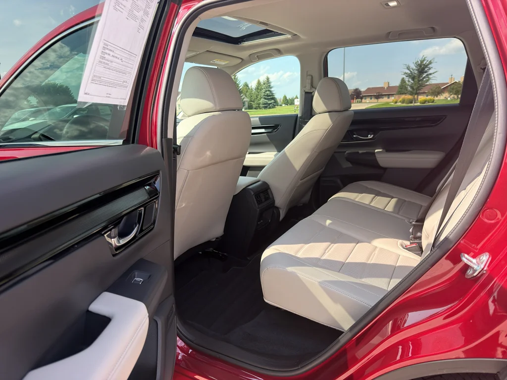 Used 2026 Radiant Red Metallic Honda EX-L image 10