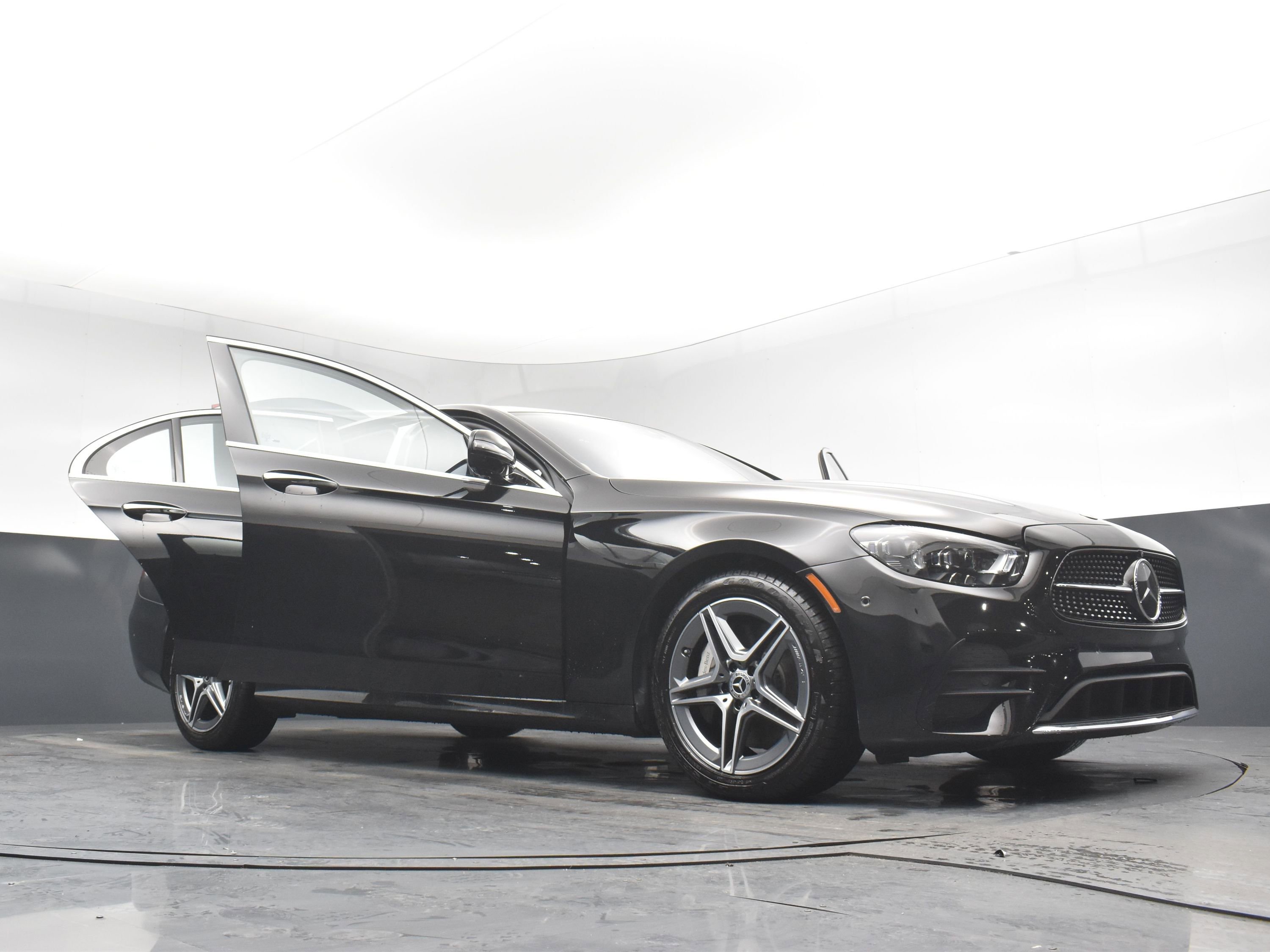 2022 Mercedes-Benz E-Class E350 - Photo 29