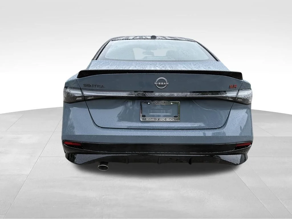 New 2026 Atlantic Gray Metallic / Super Black Two-tone Nissan SR image 7