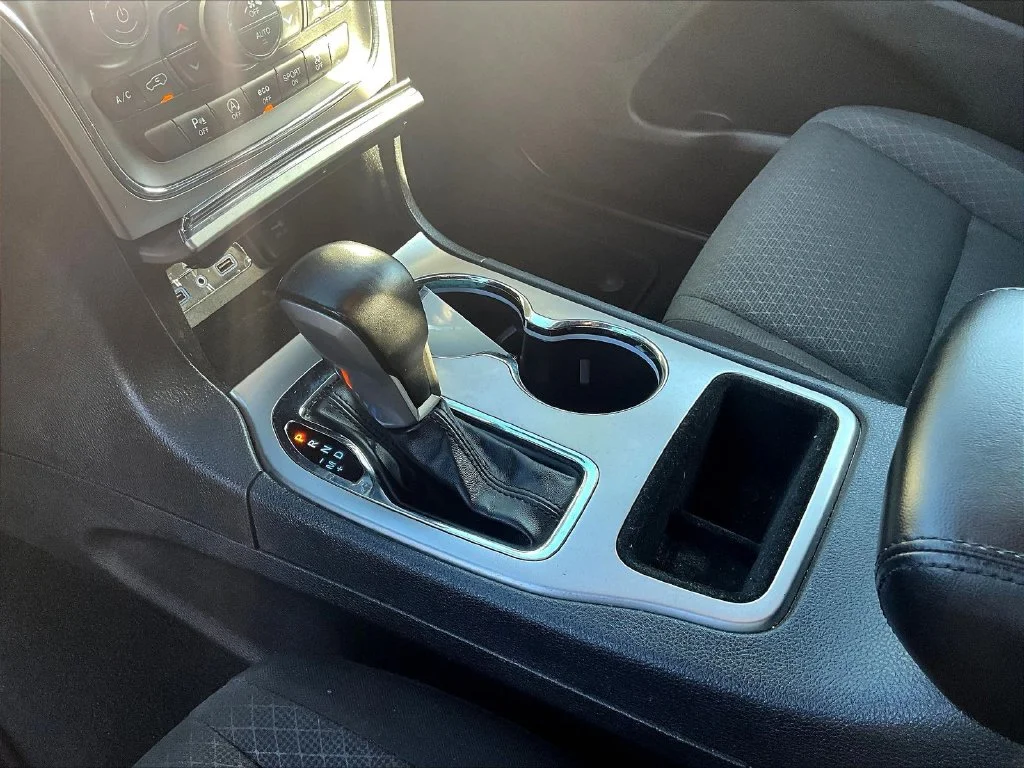 Used 2021 White Jeep Laredo E image 20