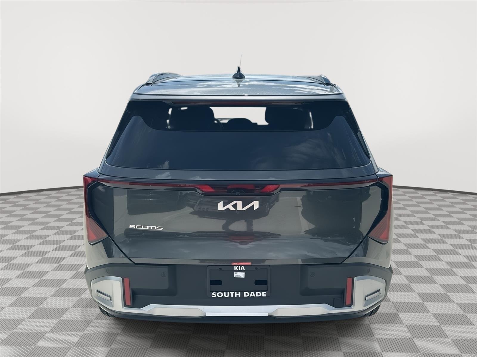 New 2027 Interstellar Gray Kia EX image 5
