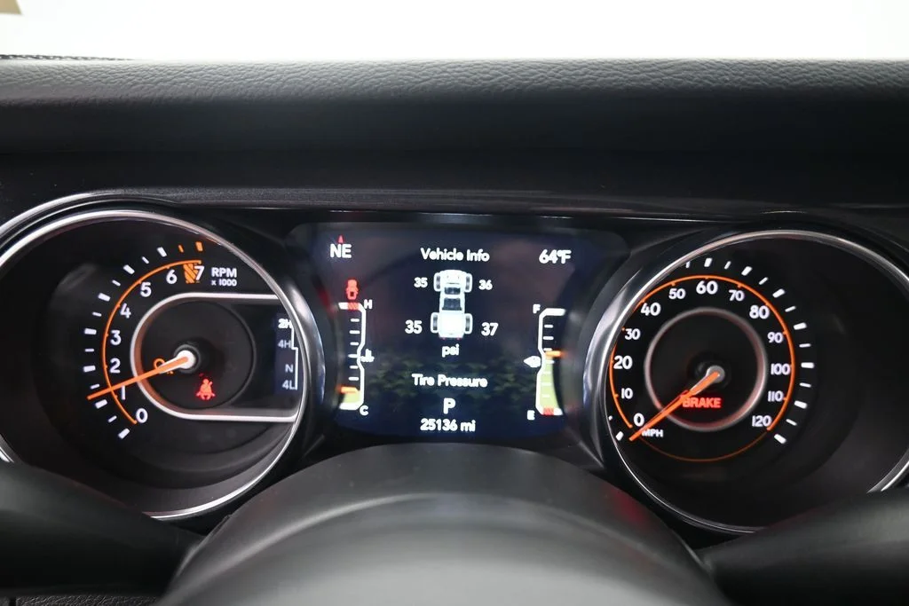 Used 2022 White Jeep Sport image 18