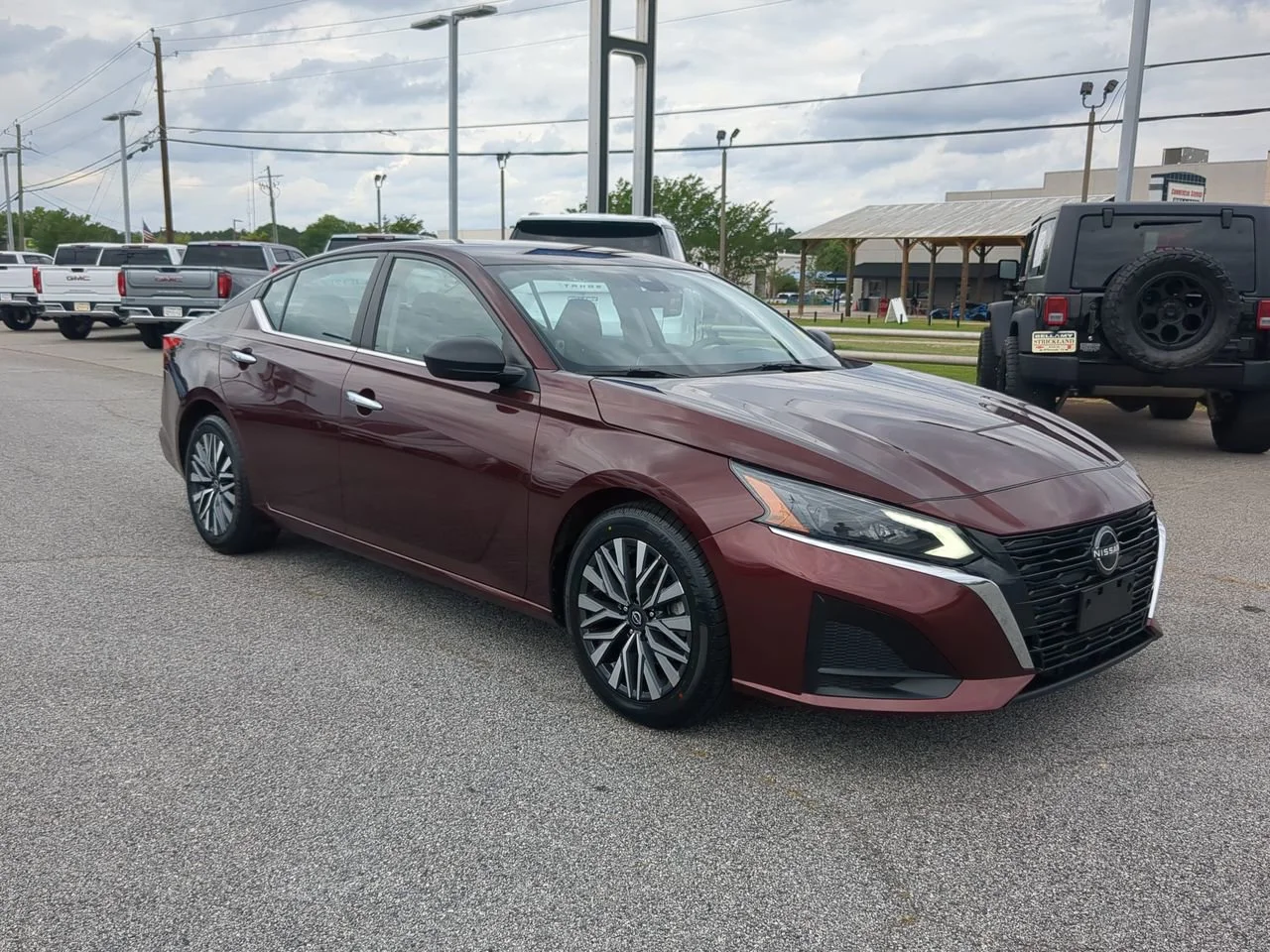 Used 2024 Nissan Altima SV with VIN 1N4BL4DV6RN335556 for sale in Mcdonough, GA