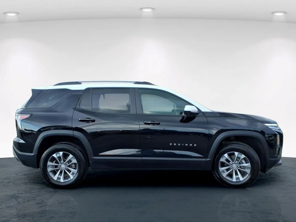 Used 2025 Black Chevrolet LT image 7