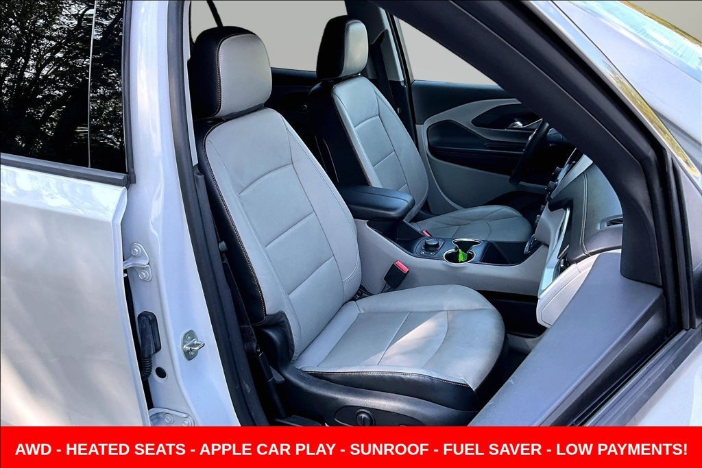 Used 2020 White GMC SLT image 35