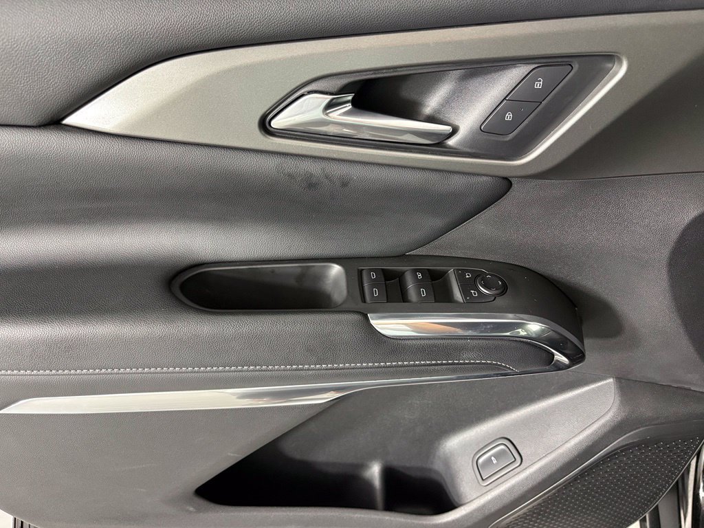 Used 2025 Black Chevrolet LT image 20