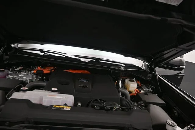 2026 Toyota Tundra Limited - Photo 15