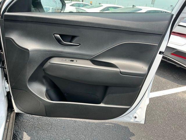 New 2026 White Hyundai SEL Sport FWD image 23