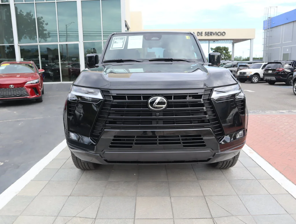 New 2026  Lexus 550 Luxury image 2