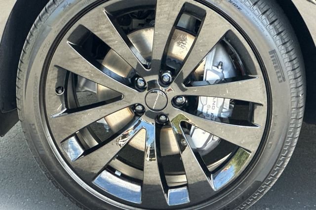 New 2026 Santorini Black Land Rover Dynamic SE image 25
