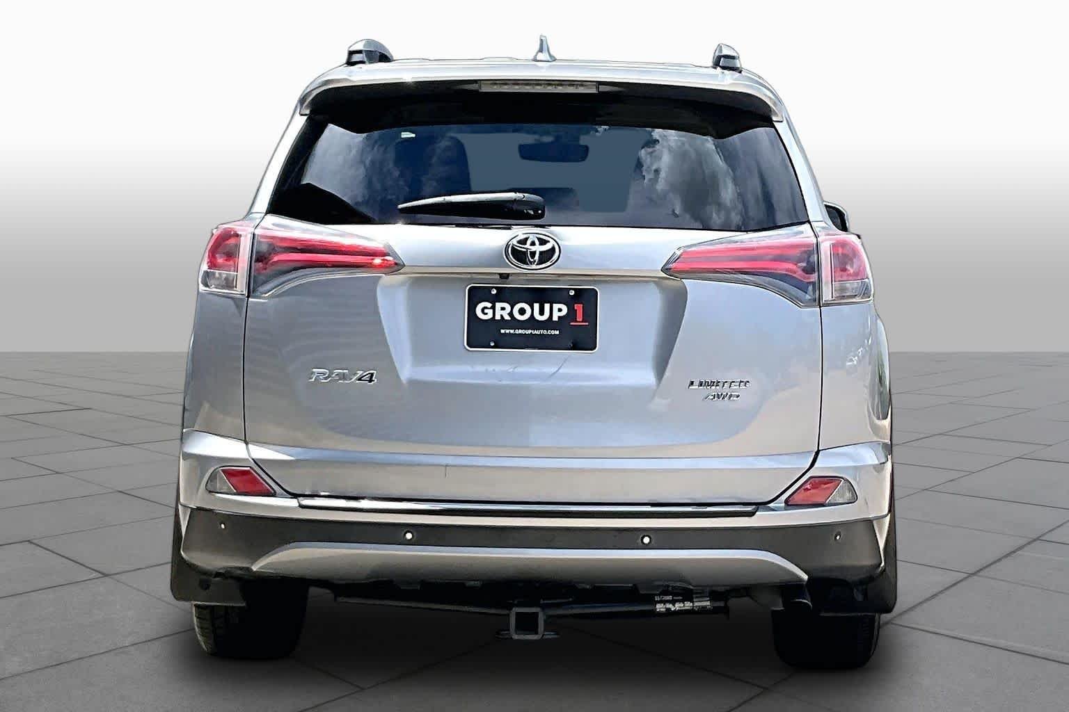 Used 2017 Silver Sky Metallic Toyota Limited image 5