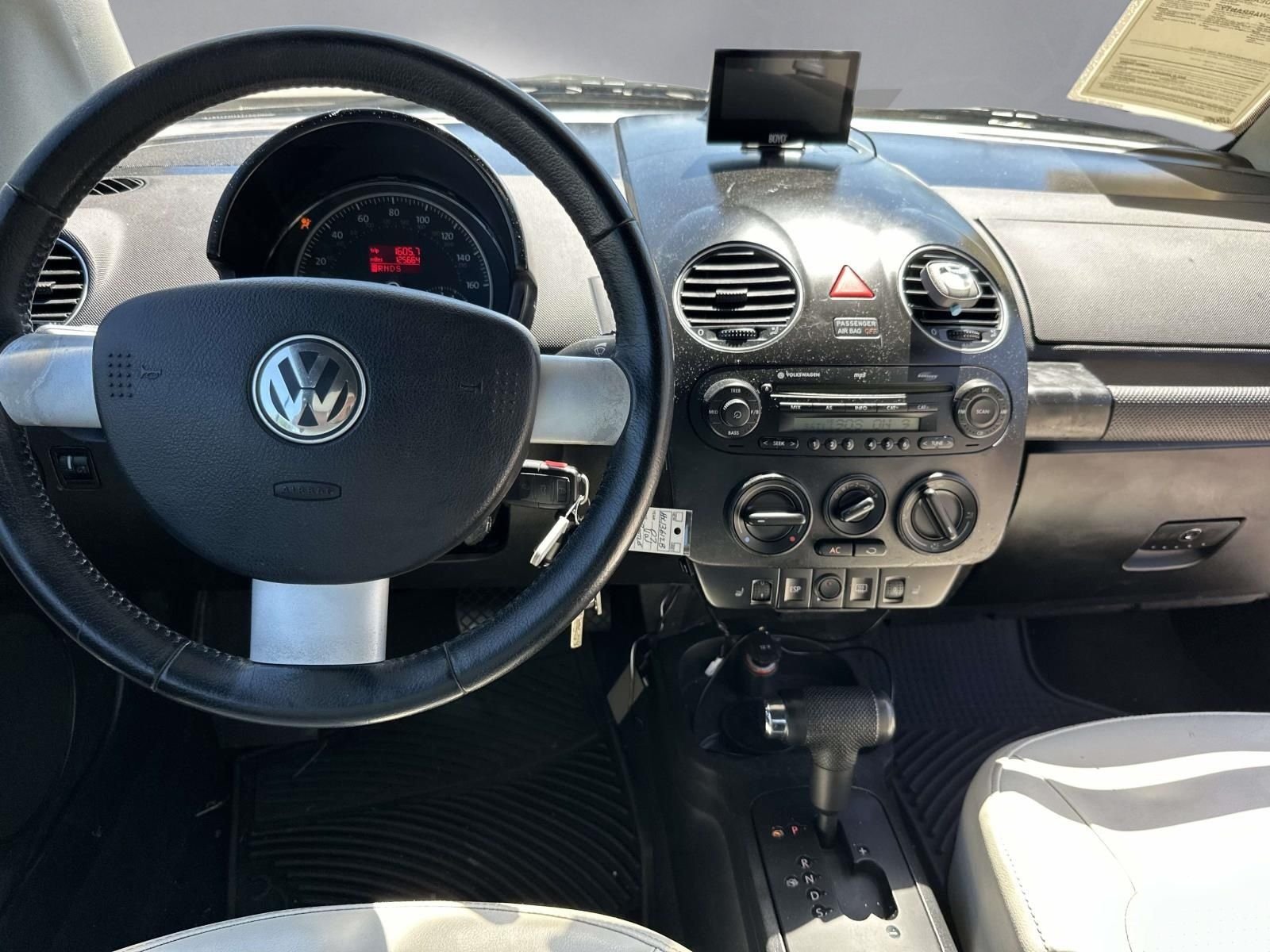 Used 2007 Gray Volkswagen Triple White image 3