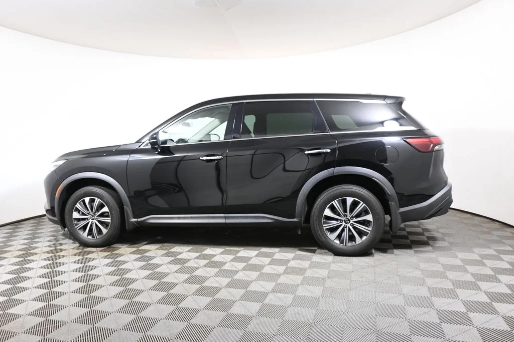Certified Used 2023 Black INFINITI PURE image 2