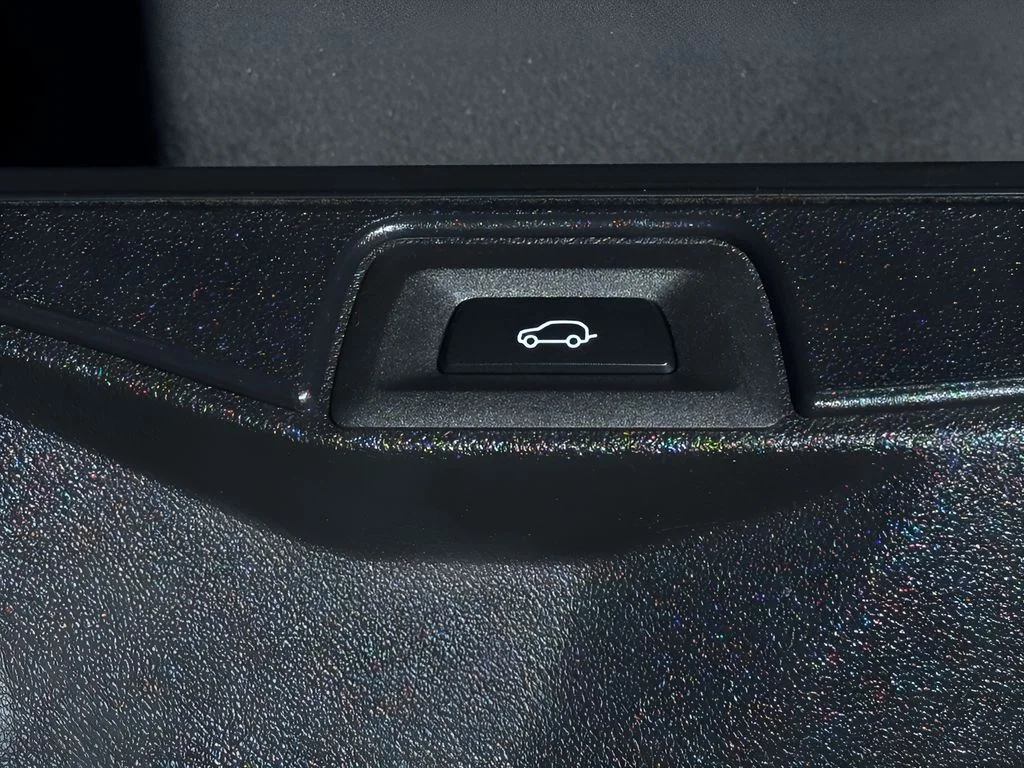 Used 2025 Gray BMW xDrive40i image 53