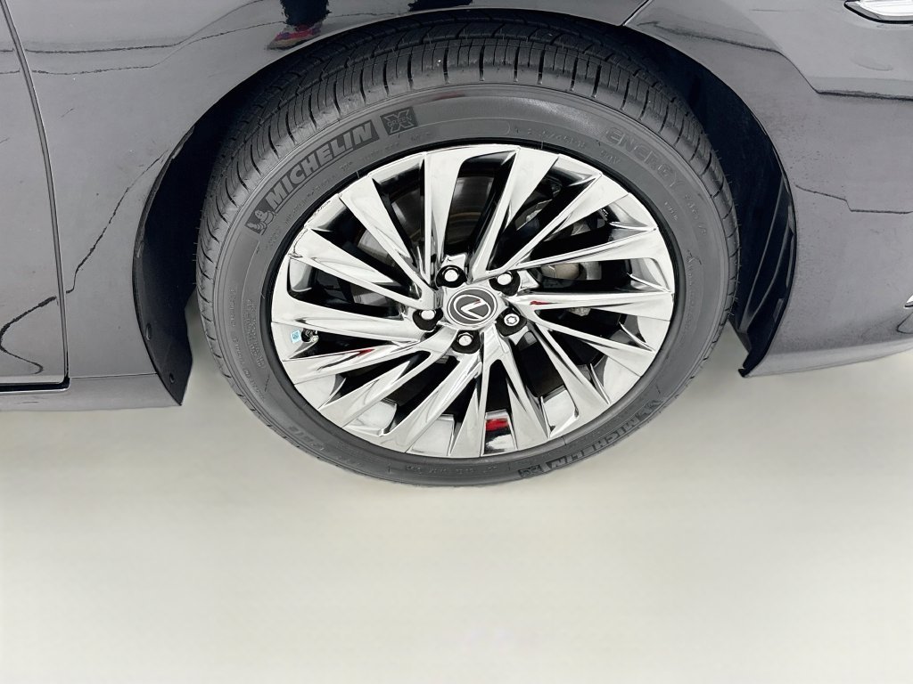 Used 2024 Obsidian Lexus 350 Ultra Luxury image 31