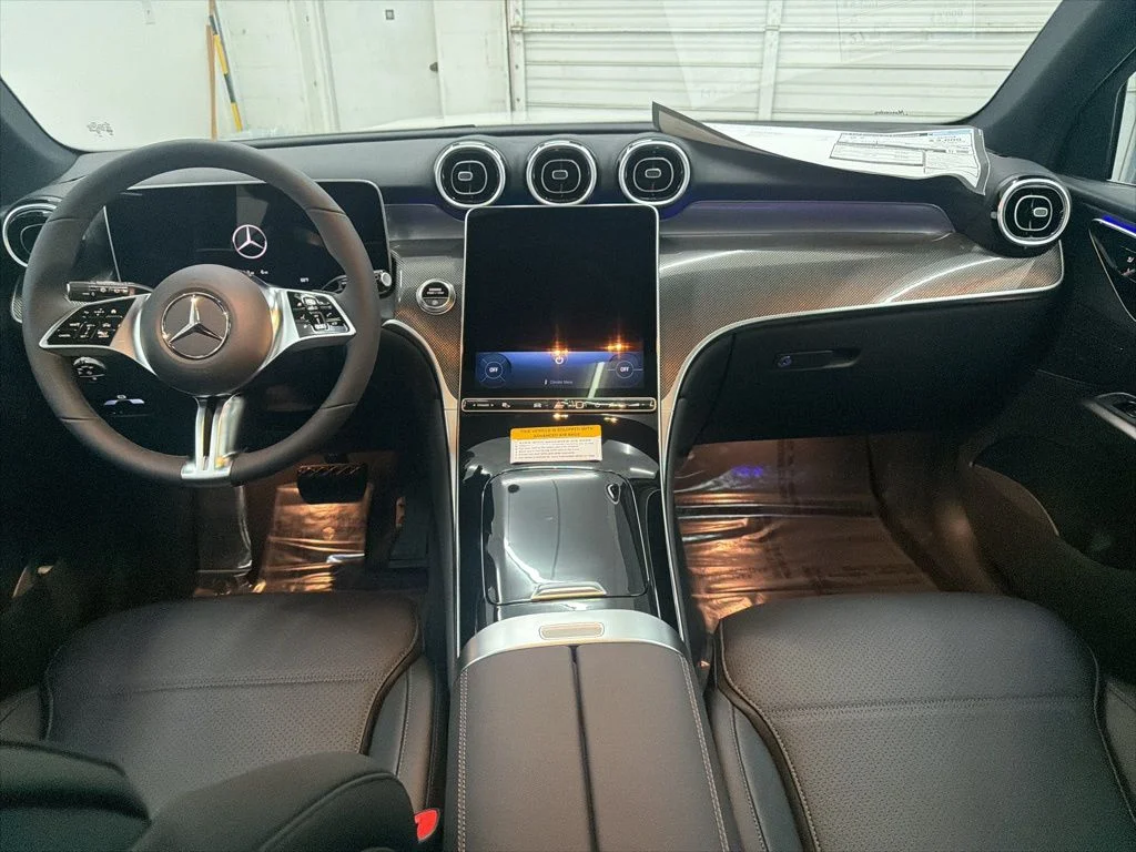 Used 2026 White Mercedes-Benz GLC 300 image 21