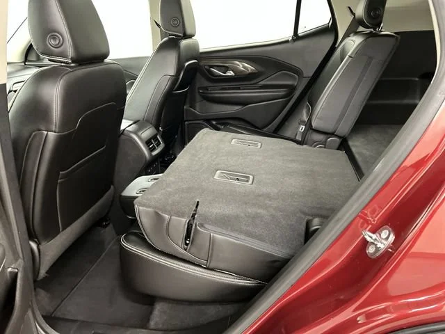 Used 2018 RED QUARTZ TINTCOAT GMC Denali image 30