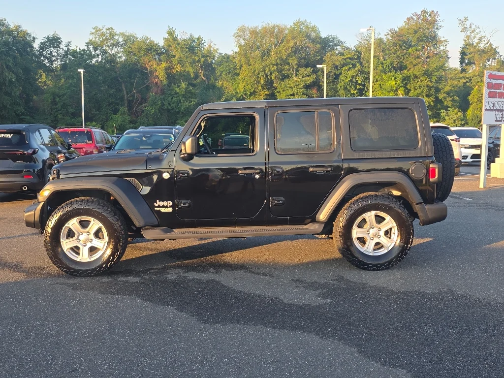 Used 2018 Black Clear Coat Jeep Unlimited Sport S image 12