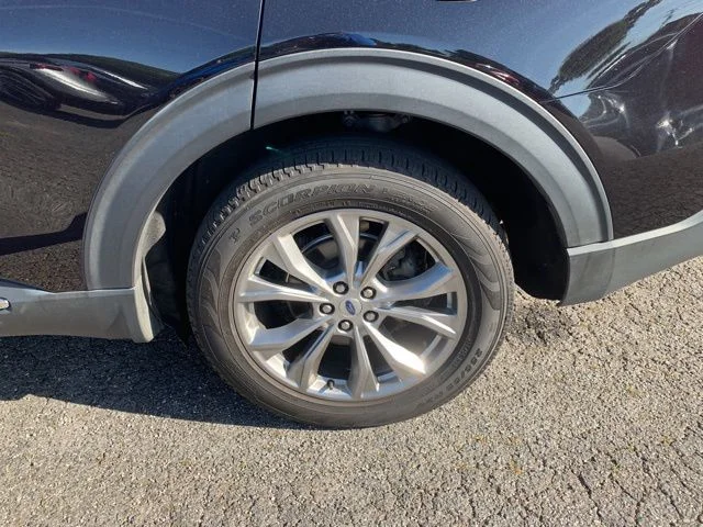 Used 2023 Agate Black Metallic Ford XLT image 38