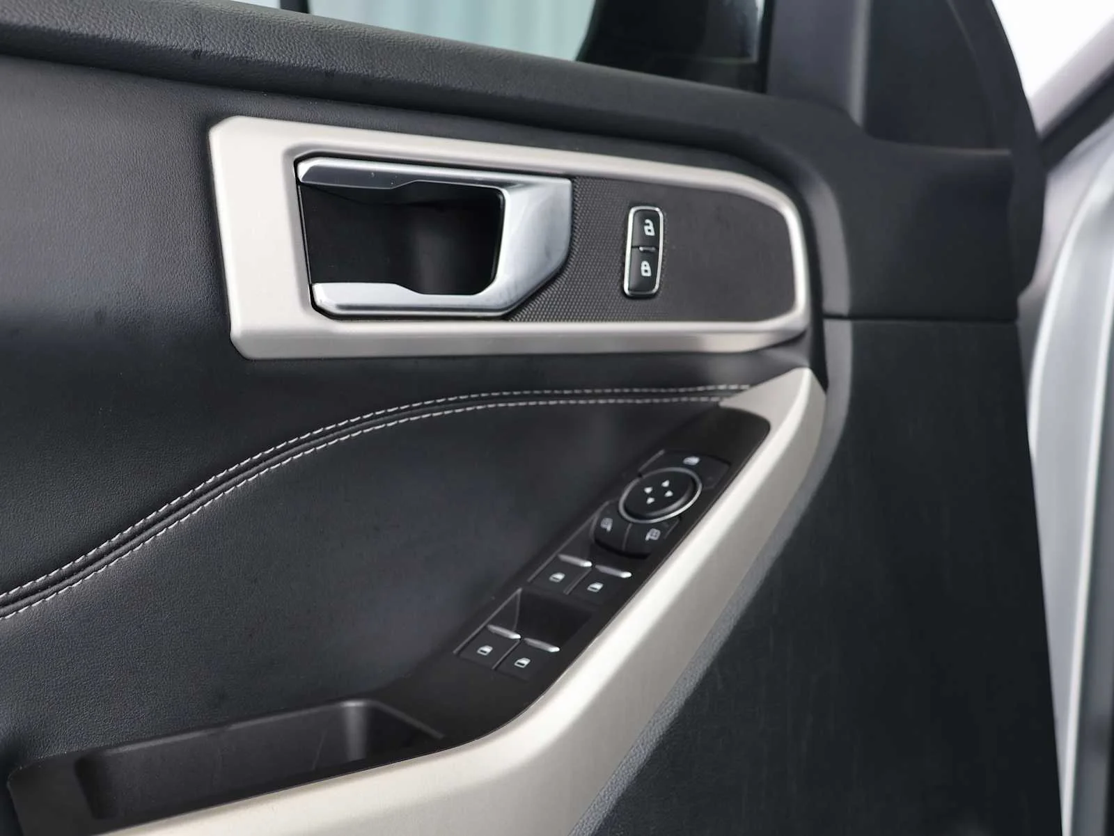 Used 2021 Iconic Silver Metallic Ford XLT image 19