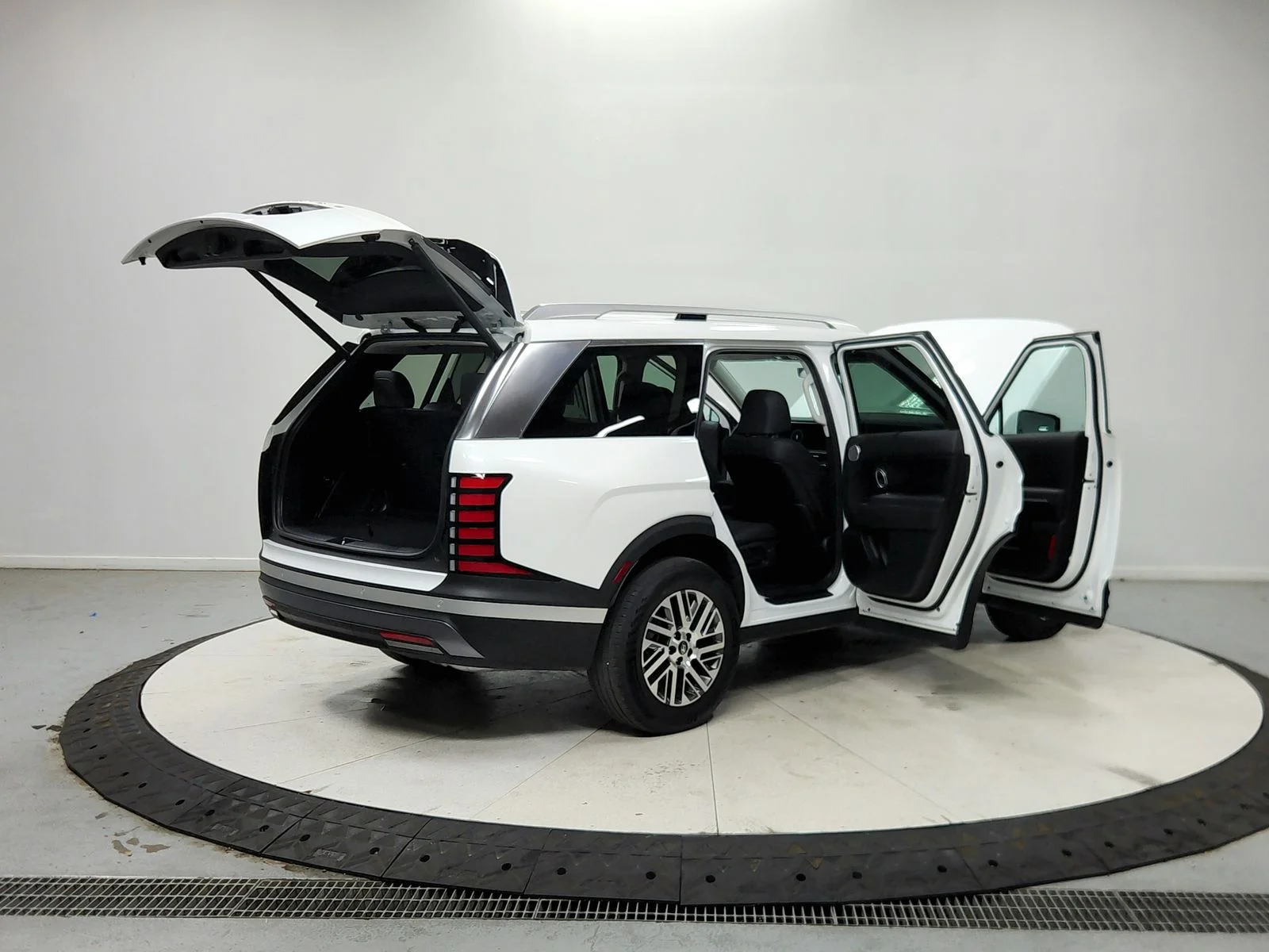 Used 2026 White Hyundai SEL image 16