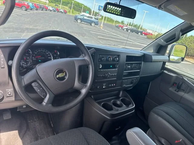 Used 2025 Summit White Chevrolet WT image 14