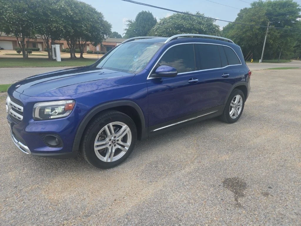 Certified Used 2020  Mercedes-Benz GLB 250 image 4