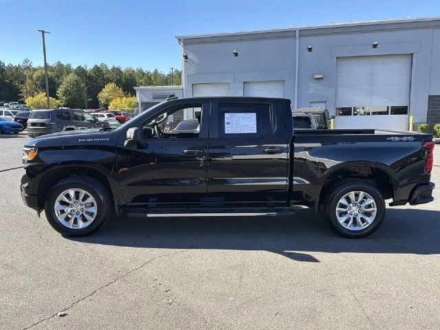 Used 2025 Black Chevrolet Custom image 10
