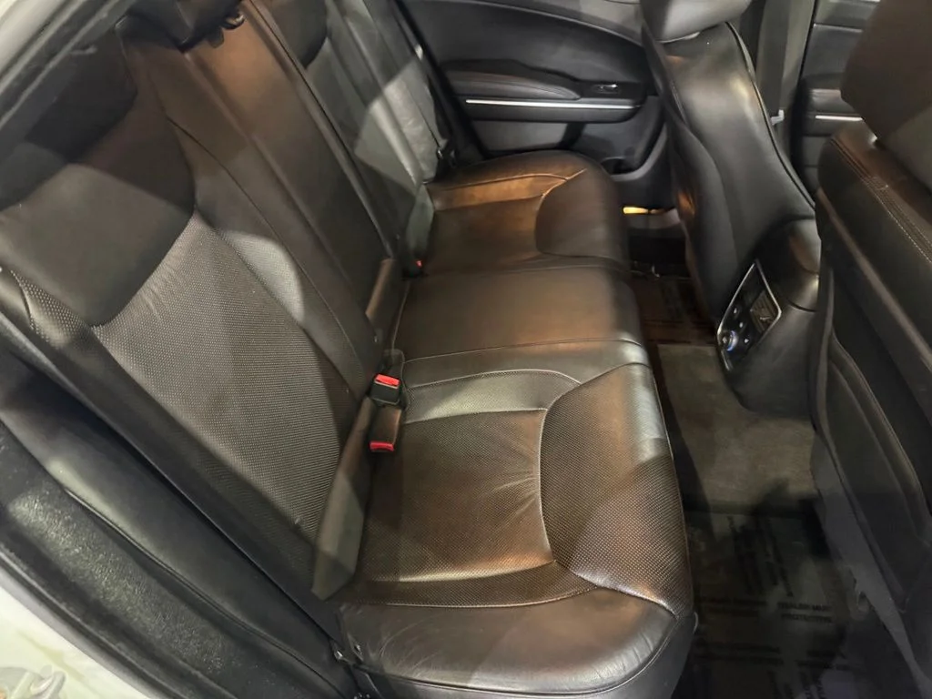Used 2011 Ivory Chrysler Base image 34