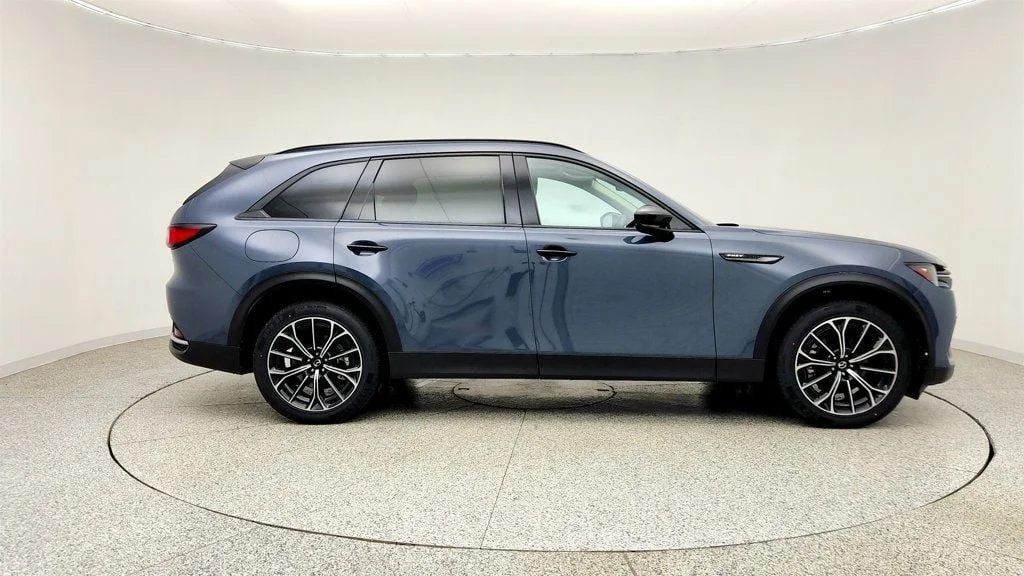Used 2025 Polymetal Gray Metallic Mazda Premium Package AWD image 4